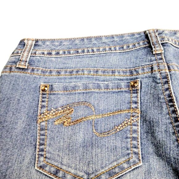 New Directions Weekend Rhinestone Sequin Embroidered Pocket Straight Blue Jeans - Picture 4 of 10